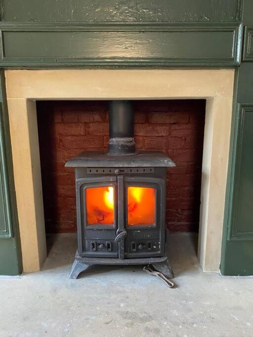 Peaceful Cottage With Fireplace Charleton Estate 埃利 外观 照片